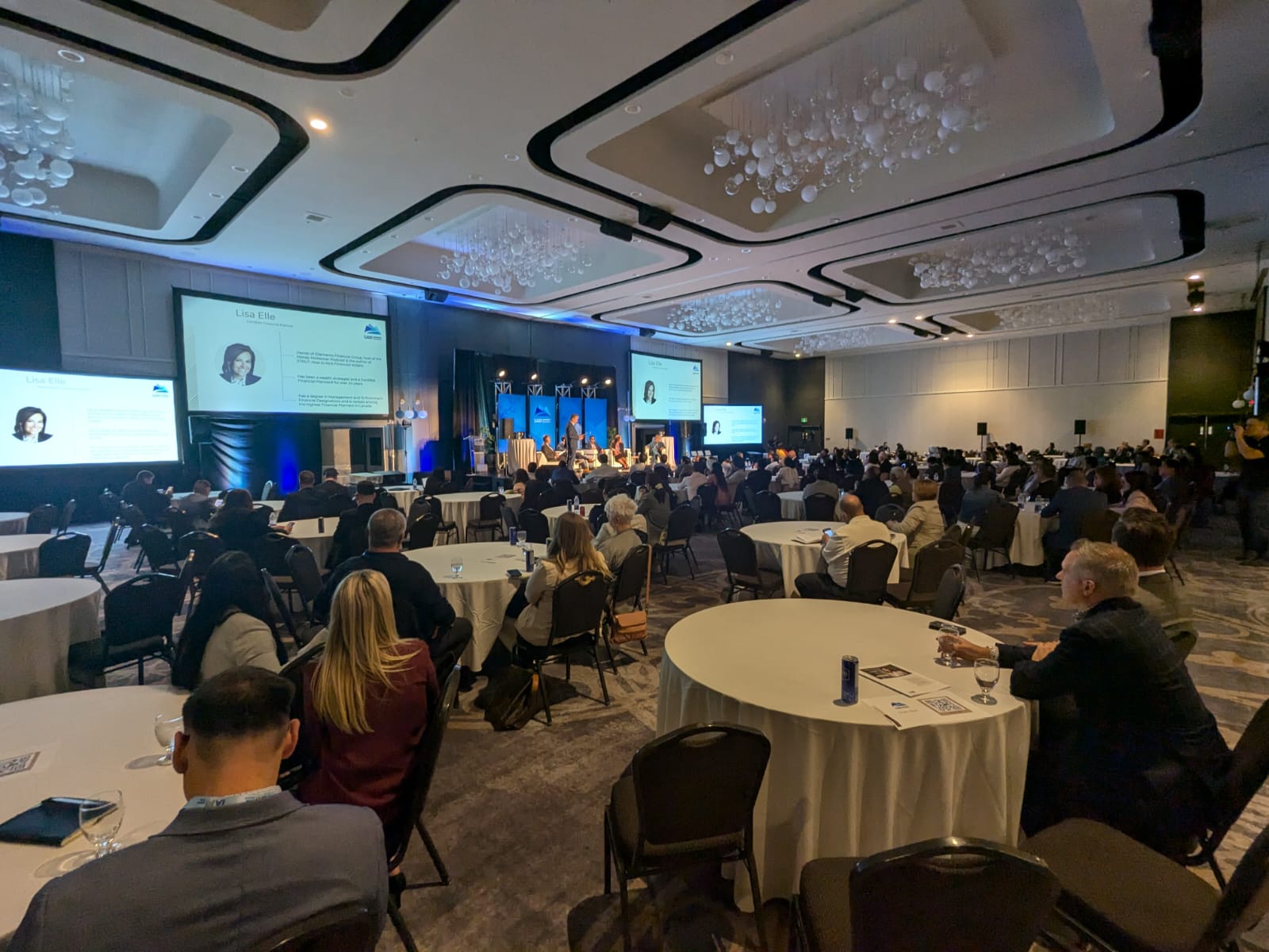 Lisa Elle featured at a Leaders Summit in Quebec City